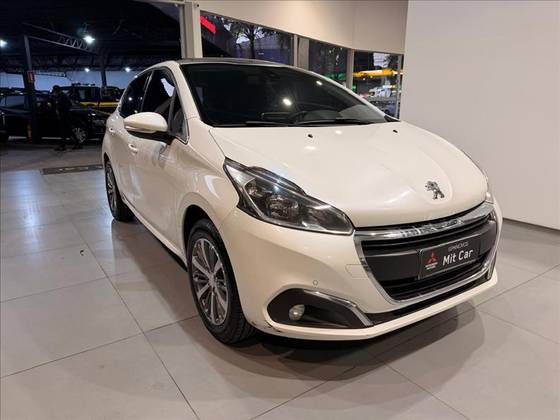 PEUGEOT 208 1.6 GRIFFE 16V FLEX 4P AUTOMÁTICO PEUGEOT 208 1.6 GRIFFE 16V FLEX 4P AUTOMÁTICO